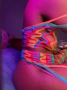 TheRealOshunQueen webcam