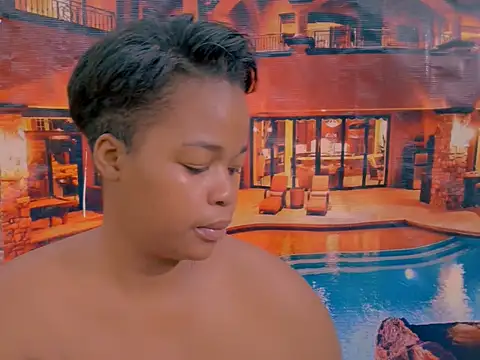 EbonyCurvaceous1 webcam