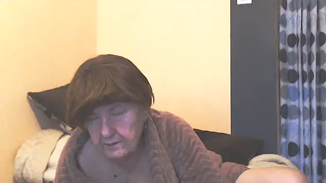 mioritahard - MioritaHard's free webcam - UK Sex Cams