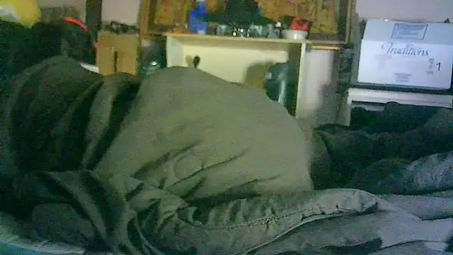 on3youlln3ver_fir3 - ON3YOULLN3VER_FIR3's free webcam - UK Sex Cams