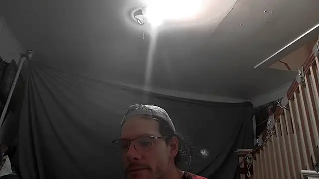 MasterDaddyCool webcam