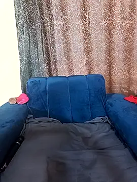 Webcam Model (ChoklitBerryXX) is live