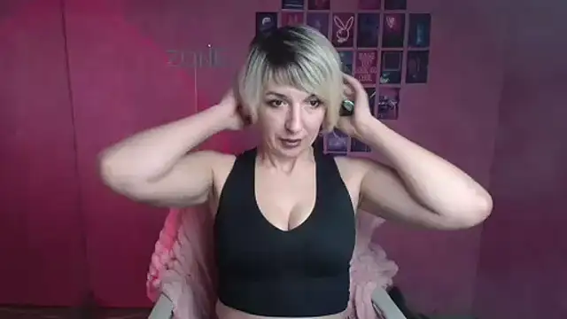 Lana_Foxyy webcam
