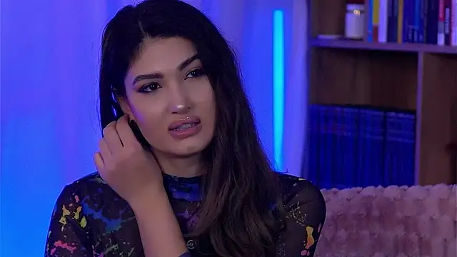 sarahpeach8 - SarahPeach8's free webcam - UK Sex Cams