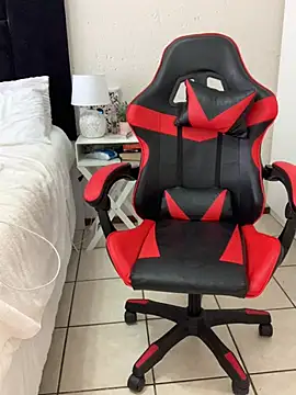 Webcam Model (jayjayja19)  is live.Free join now!