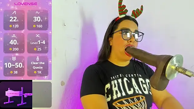 Alanna-sloppy webcam