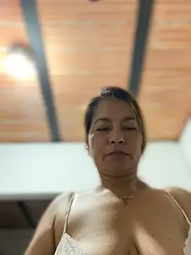 Jlo_69 webcam