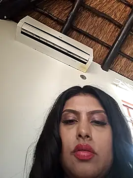 Indian_GlowingMiax webcam