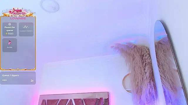 Aurora_Brownn webcam