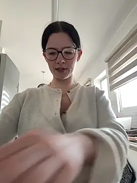 RoxiBlack Live Webcam on Stripchat