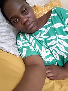 LactatingSeductiveEbony webcam