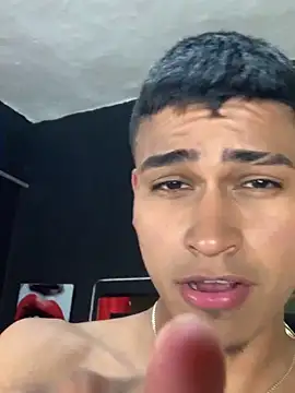 Emiliano_Reyes webcam