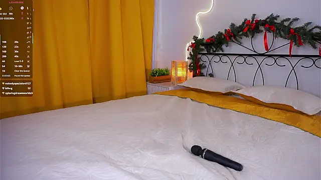 VeronaCritchlow webcam