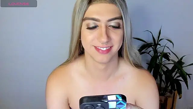 ashley_sans2000 webcam