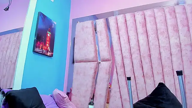 HornySkinny26 webcam