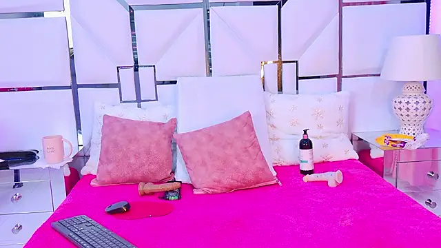 veronicasttar - VeronicaSttar's free webcam - UK Sex Cams