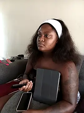 TheDoubleDose18xxx webcam