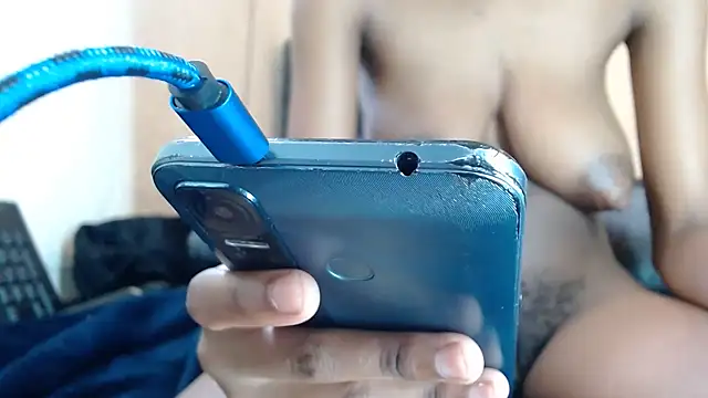 Beverlygurlx6 webcam