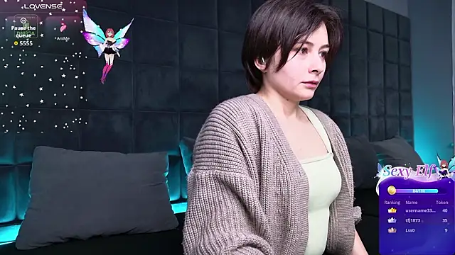 Ishtar_Divine webcam