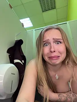 BallerinaCappuccino_ webcam