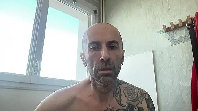 slave44nantes webcam