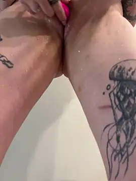 DriveThruDolls's Live Sex Cam Show