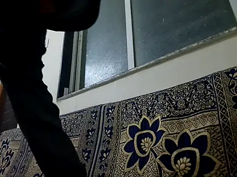 young-hairy-jon webcam