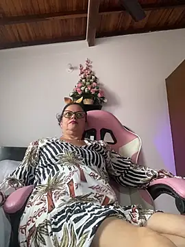 Webcam Model (Sharongirl07)  is live.Free join now!