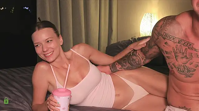 Hit-girl- Live Webcam on Stripchat