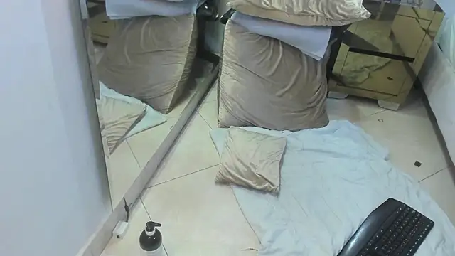 dulce_morbida - Dulce_morbida's free webcam