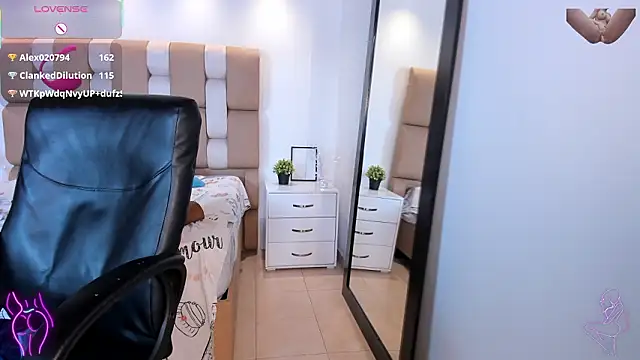 victoria_mooree webcam