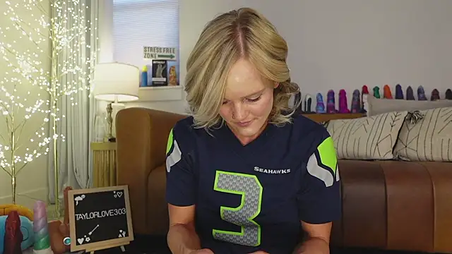 Taylorlove303 webcam