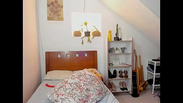 megan_doll2123 webcam