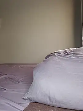 Webcam Model (playgirlmc)  is live.Free join now!