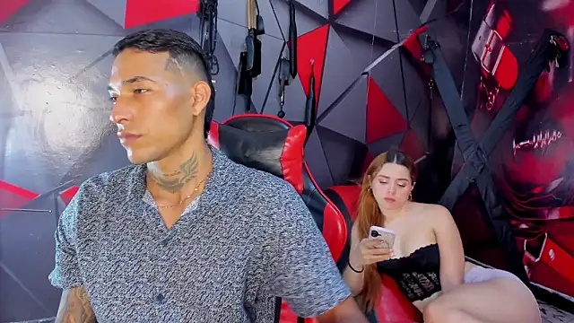 Hana_and_Zeta webcam