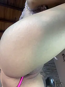 Webcam Model (Kristy1_)  is live.Free join now!