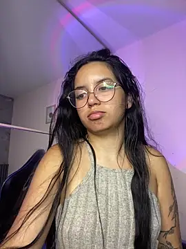 Webcam Model (Rosita_forever_)  is live.Free join now!