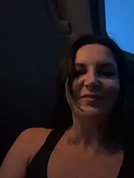 Webcam Model (-OLYA-)  is live.Free join now!