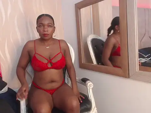 Webcam Model (MilaCruzz) is live