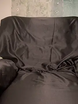 Webcam Model (_foreigntitts)  is live.Free join now!