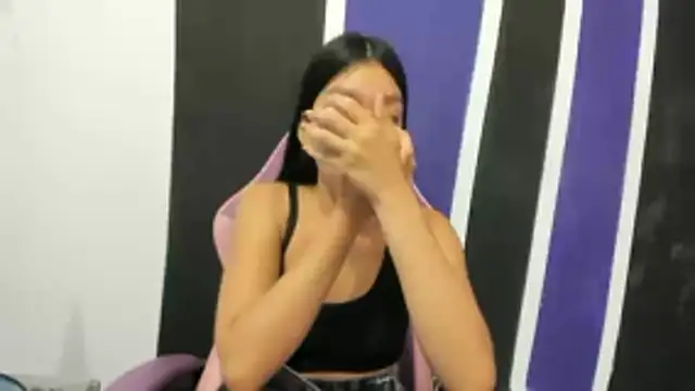 shy_luna18 webcam
