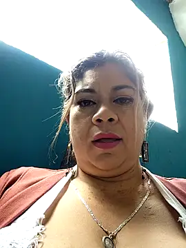 Laura-Hernandez webcam