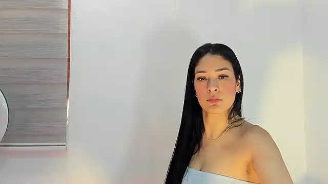 bella_hadid1_ webcam
