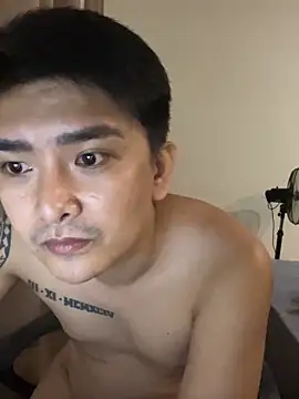 XAsianBoyToyX webcam