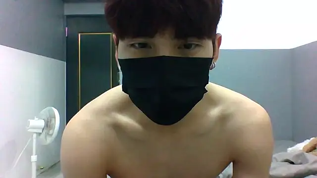 xunyuuu Live Webcam on Stripchat