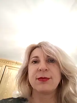 Webcam Model (AhlyssaLove1155)  is live.Free join now!