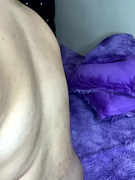 scarlet_tommy webcam