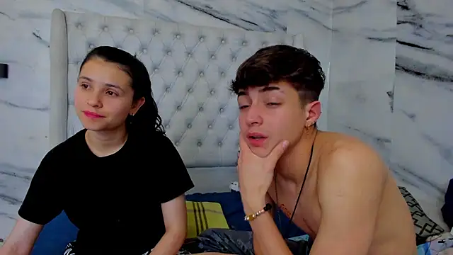 ari_and_storm - Ari_and_Storm's free webcam - UK Sex Cams