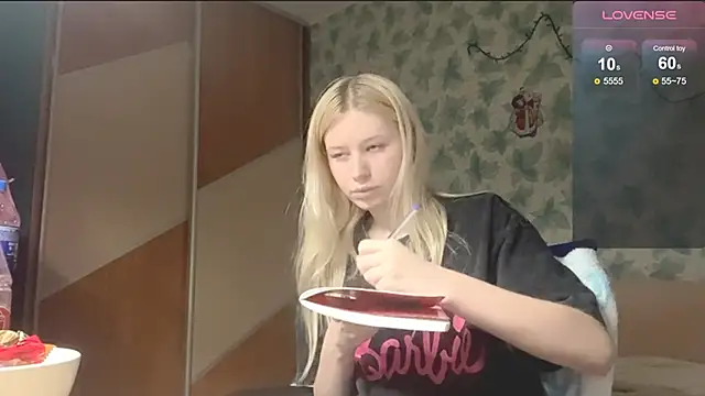 Barbie_Blondie webcam
