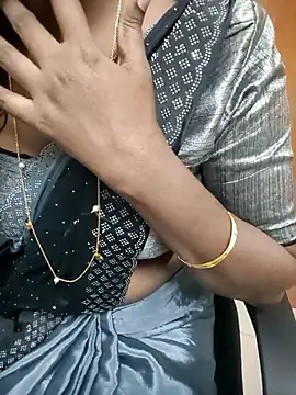 Webcam Model (Tamilmallu-duskygirl03)  is live.Free join now!